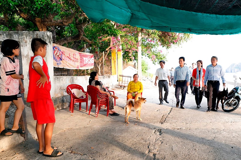 Bộ trưởng Đặng Quốc Khánh dự Lễ công bố cây di sản Việt Nam tại đảo Bích Đầm (Khánh Hoà)