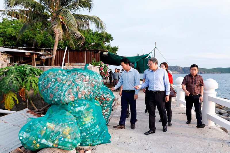 Bộ trưởng Đặng Quốc Khánh dự Lễ công bố cây di sản Việt Nam tại đảo Bích Đầm (Khánh Hoà)