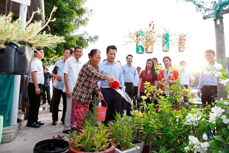 Bộ trưởng Đặng Quốc Khánh dự Lễ công bố cây di sản Việt Nam tại đảo Bích Đầm (Khánh Hoà)
