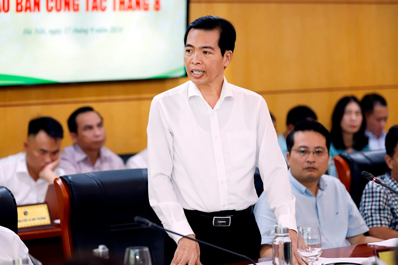 Toàn tâm, toàn lực, quyết tâm cao, nỗ lực lớn để hoàn thành nhiệm vụ