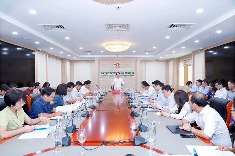 Hoàn thiện chính sách pháp luật về giảm nhẹ phát thải khí nhà kính và bảo vệ tầng ô-dôn