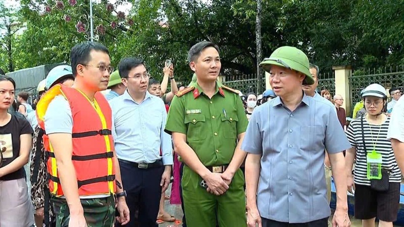 Bộ trưởng Đỗ Đức Duy kiểm tra, chỉ đạo khắc phục hậu quả sau cơn bão số 3 tại Yên Bái