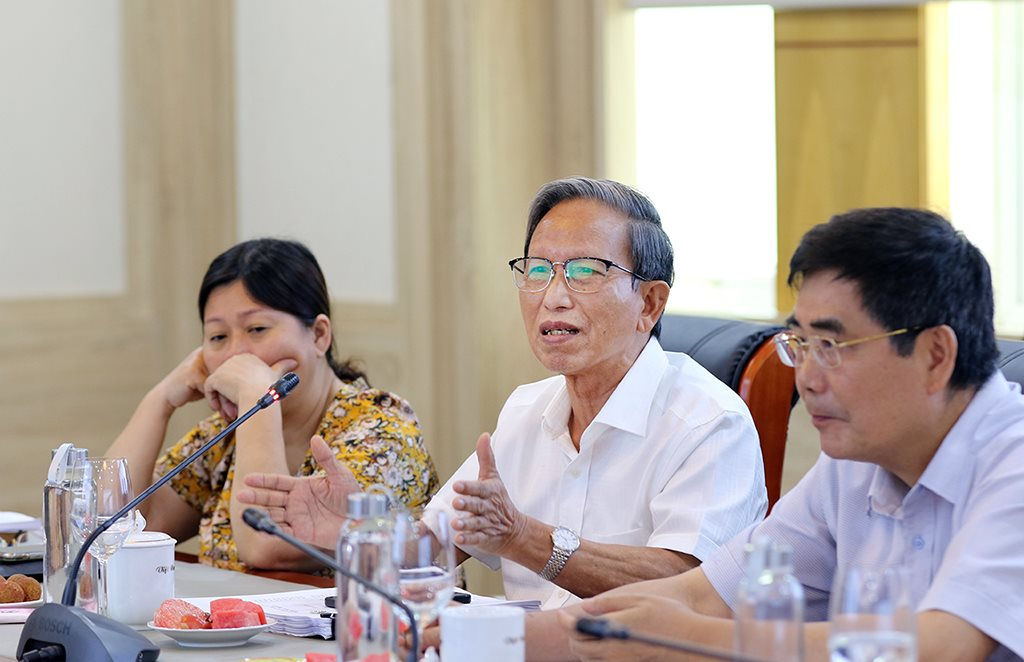 Bộ Tài nguyên và Môi trường tiếp tục họp hoàn thiện dự án Luật Đất đai (sửa đổi)