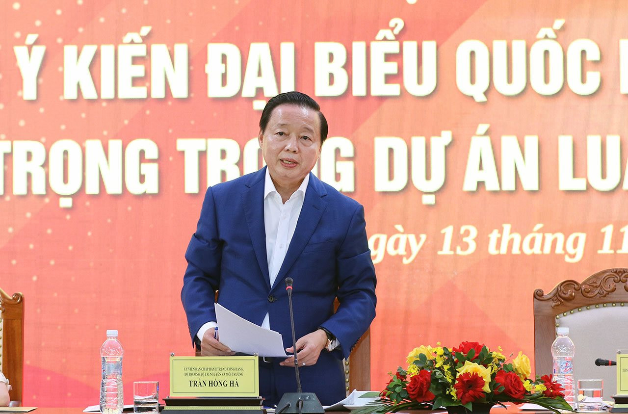 Tham vấn ý kiến Đại biểu Quốc hội về một số nội dung quan trọng trong dự án Luật Đất đai (sửa đổi)