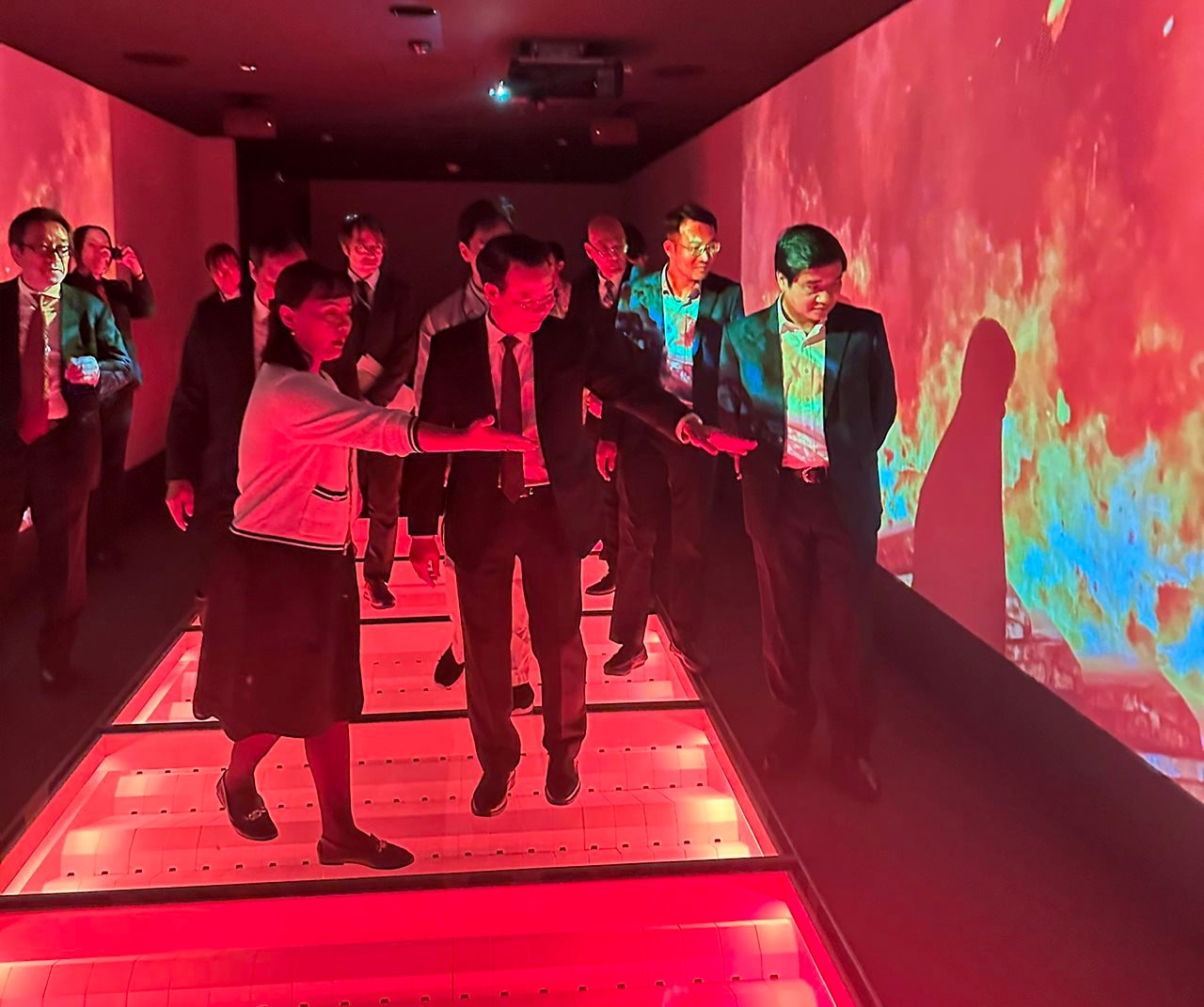 Bộ trưởng Đỗ Đức Duy thăm nhà máy đốt rác phát điện MEGURO (Nhật Bản)