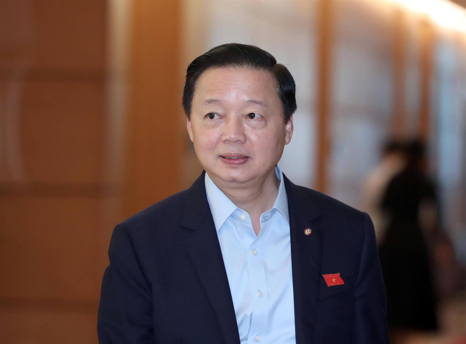 Chất vấn Bộ trưởng Công thương, Bộ TN-MT về giá xăng dầu, quản lý đất đai