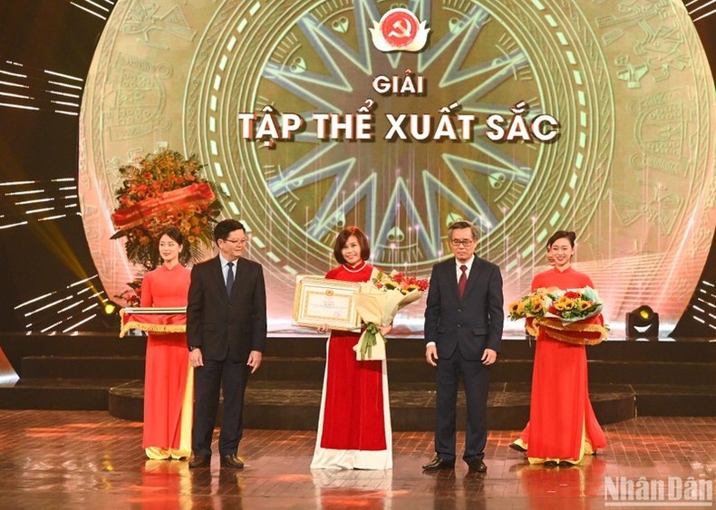 Trao Giải báo chí toàn quốc về xây dựng Đảng lần thứ VII