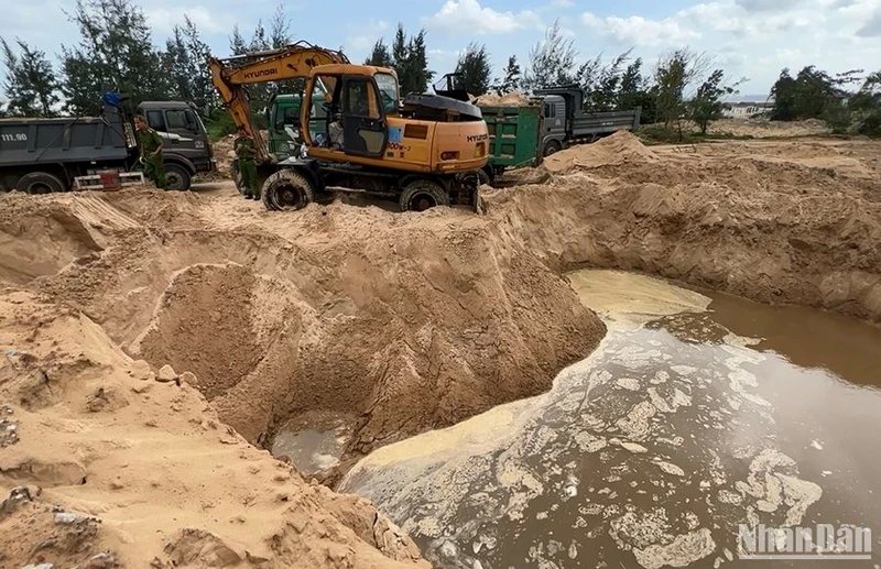 Chủ khu du lịch ven biển khai thác cát trái phép, thu lợi bất chính gần 5 tỷ đồng