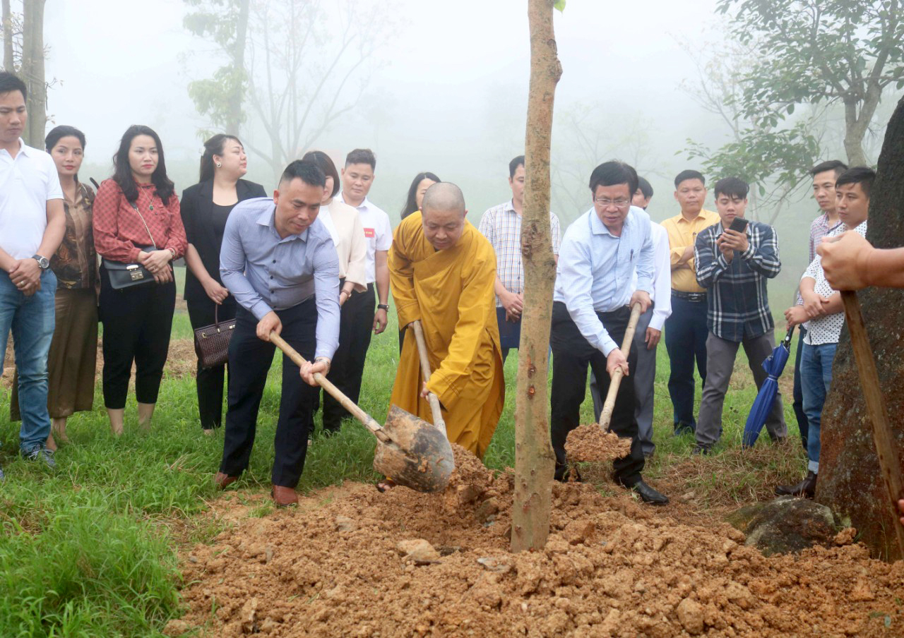 Góc nhìn phật giáo với mùa xuân phúc đức
