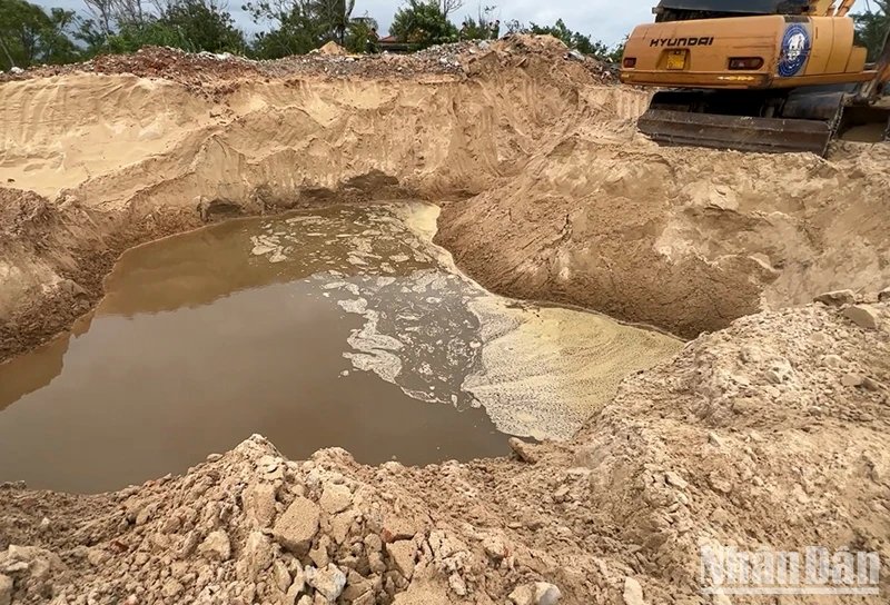 Chủ khu du lịch ven biển khai thác cát trái phép, thu lợi bất chính gần 5 tỷ đồng