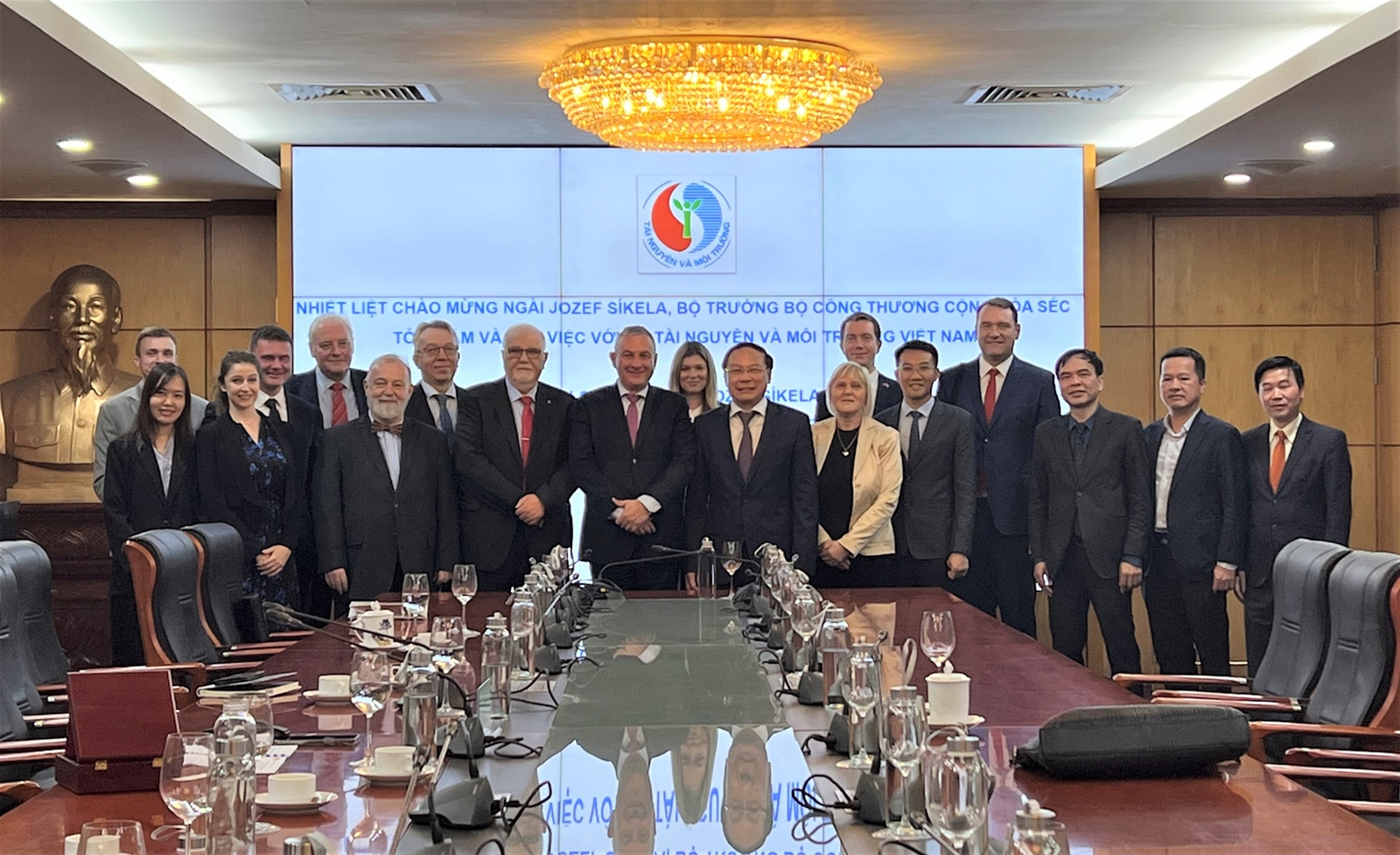 Việt Nam và Cộng hòa Séc tăng cường hợp tác về địa chất, khoáng sản