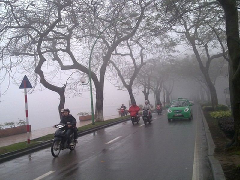 Cấp tốc ứng phó với không khí lạnh tràn xuống miền Trung gây lốc, mưa đá nguy hiểm