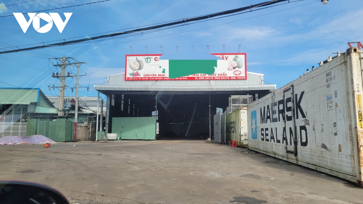 Cần làm rõ vì sao nước dưới kênh ở Tiền Giang 'biến' thành màu đỏ