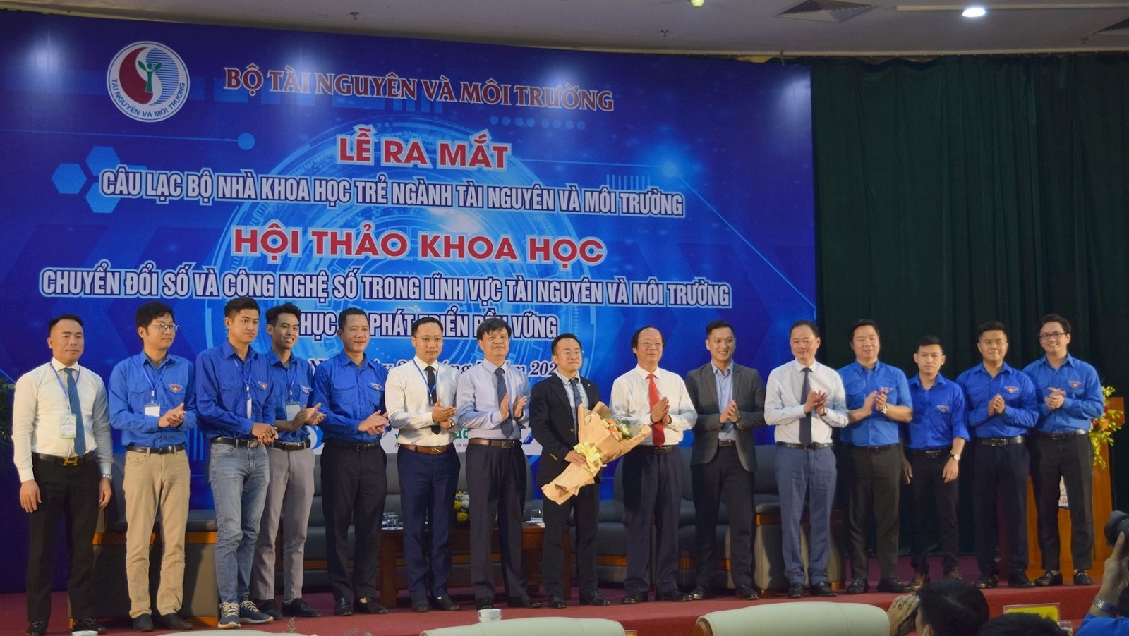 Hội thảo khoa học và Lễ ra mắt Câu lạc bộ các nhà khoa học trẻ ngành Tài nguyên và Môi trường