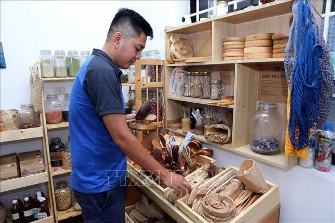 Ngày Quốc tế Trái đất 2024: Vì hành tinh không 'ô nhiễm trắng'