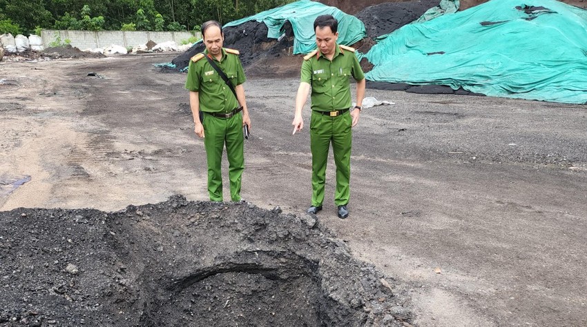 Bình Dương: Hàng chục tấn chất thải độc hại được chôn lấp trên khu đất rộng