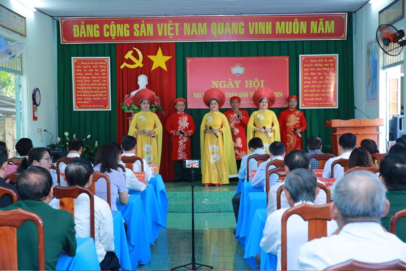 Cùng nhau xây dựng quê hương thành nơi 'ai đi xa cũng nhớ về, ai đã đến một lần cũng muốn quay lại'