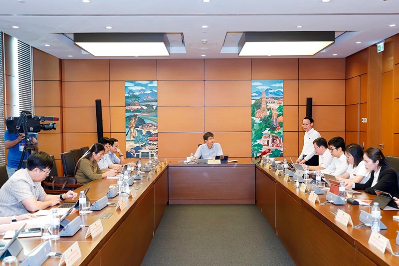 Rà soát quy định về thanh toán chi phí thuốc, thiết bị y tế được điều chuyển giữa các cơ sở khám chữa bệnh