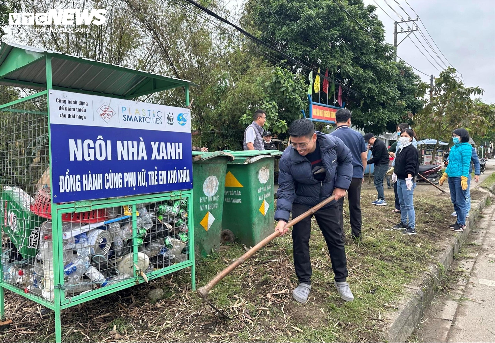 1.000 người tham gia làm sạch môi trường hưởng ứng ‘Ngày Chủ nhật xanh’ ở Huế