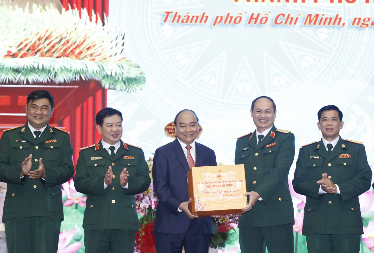Chủ tịch nước kiểm tra công tác đảm bảo an ninh trật tự dịp Tết