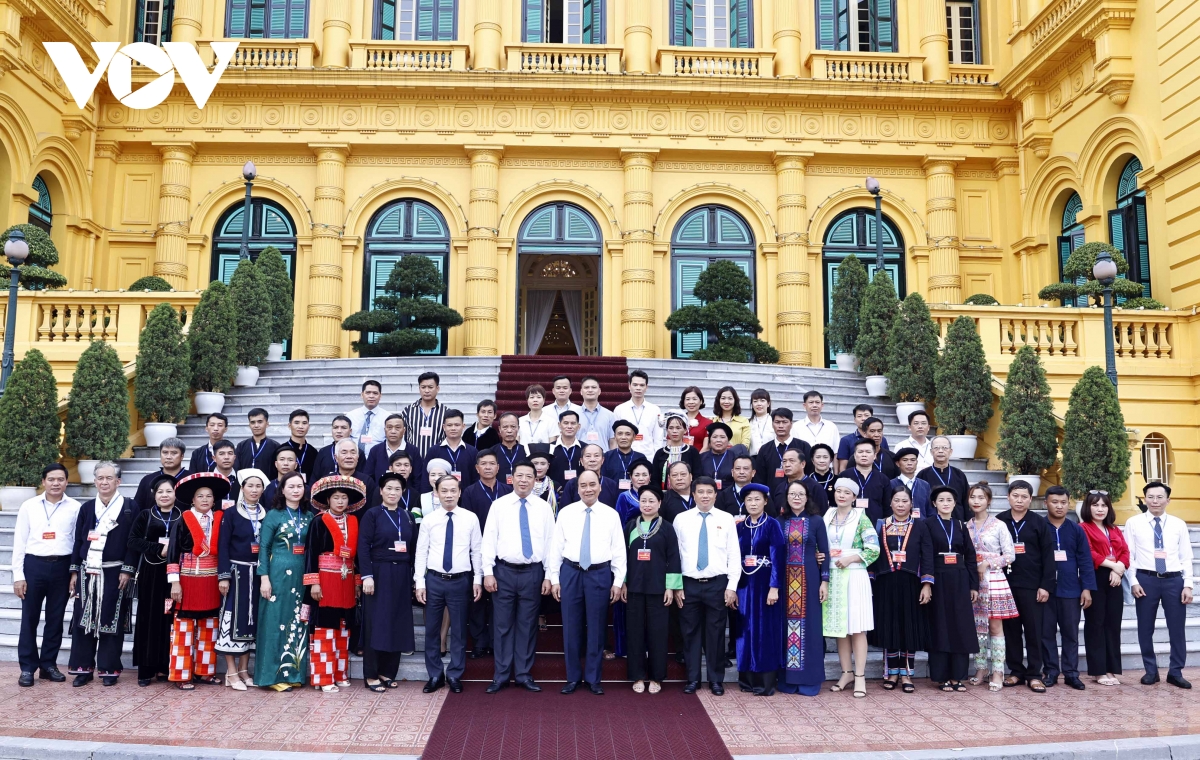 Chủ tịch nước gặp mặt đại biểu tiêu biểu đồng bào dân tộc thiểu số tỉnh Cao Bằng