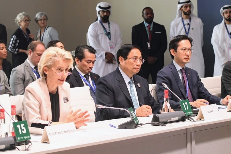 Việt Nam sẽ chuyển đổi nhanh từ điện than sang năng lượng tái tạo