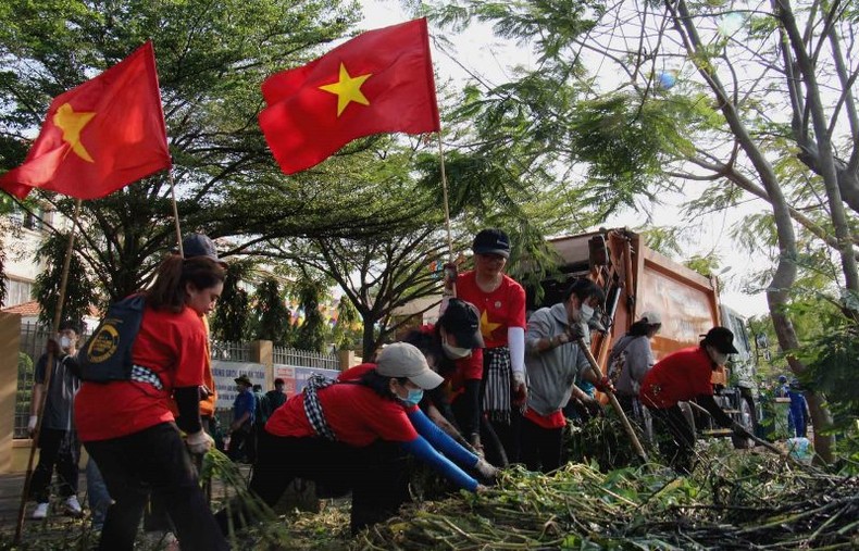 Tuổi trẻ Thành phố Hồ Chí Minh ra quân Ngày Chủ nhật xanh