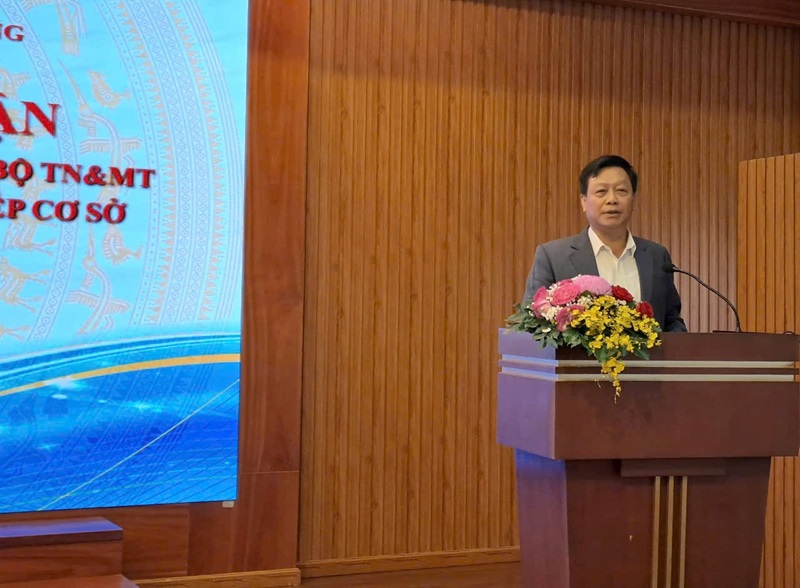 Bàn giao 5 Công đoàn Khối cơ sở về Công đoàn Bộ TN&MT