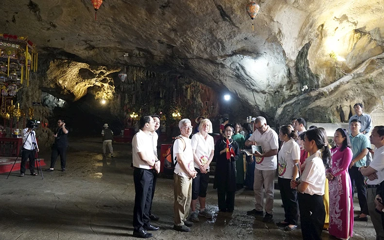 Đánh thức tiềm năng Công viên địa chất toàn cầu