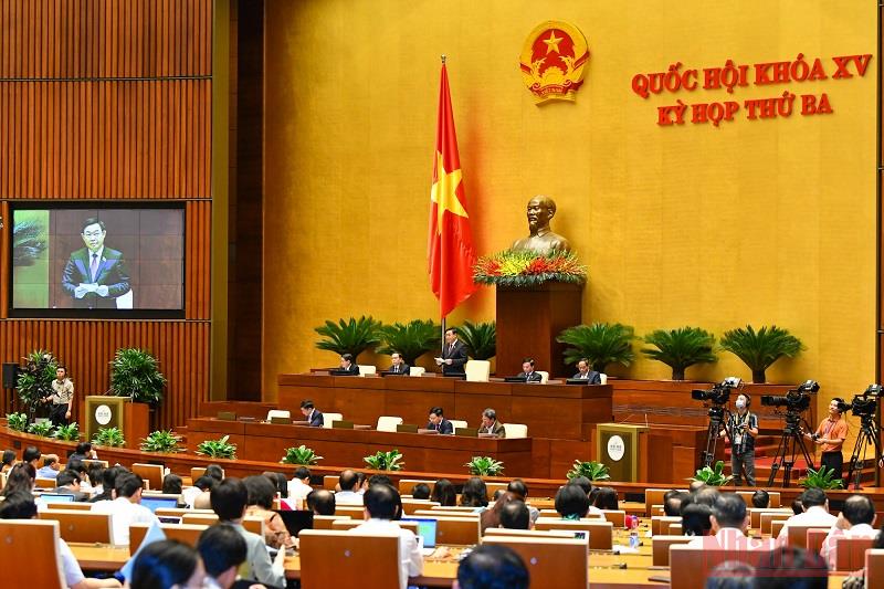 Các Bộ trưởng, trưởng ngành trả lời thẳng thắn, không né tránh vấn đề khó, phức tạp