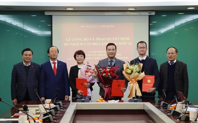 Bộ Tài nguyên và Môi trường bổ nhiệm 8 lãnh đạo cấp cục, vụ