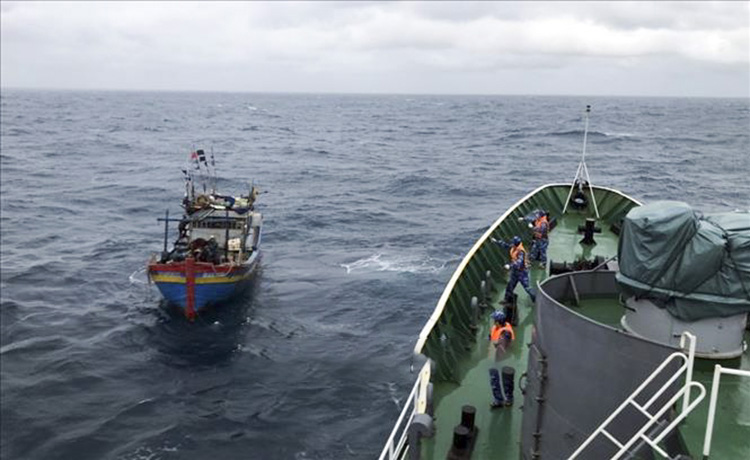 Thời tiết ngày 4/3: Gió mạnh, sóng lớn trên biển