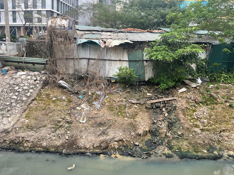 Nín thở sống cùng mương 