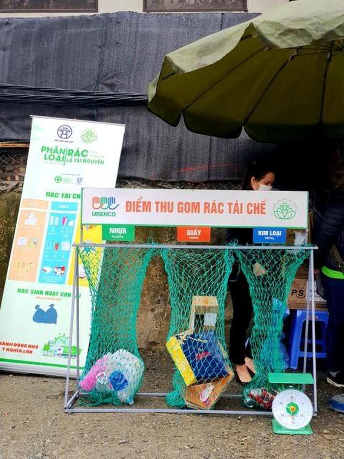 Bãi rác khu vực bờ vở sông Hồng thành sân chơi đa chức năng