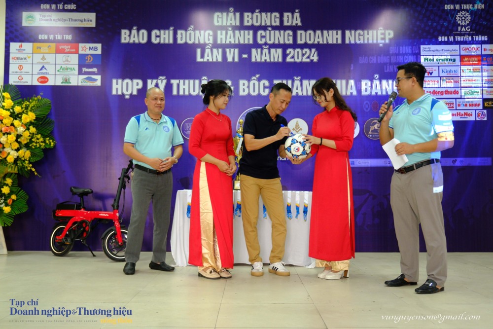 Bốc thăm chia bảng giải bóng đá “Báo chí đồng hành cùng doanh nghiệp” lần VI - năm 2024