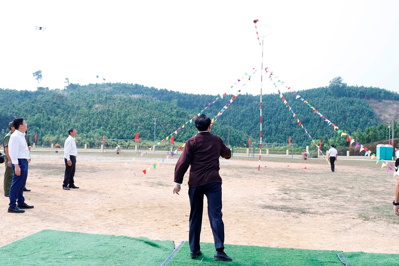 Bộ trưởng Đỗ Đức Duy dự Ngày hội Đại đoàn kết toàn dân tộc tại thôn 3, xã Minh Quán, huyện Trấn Yên, tỉnh Yên Bái