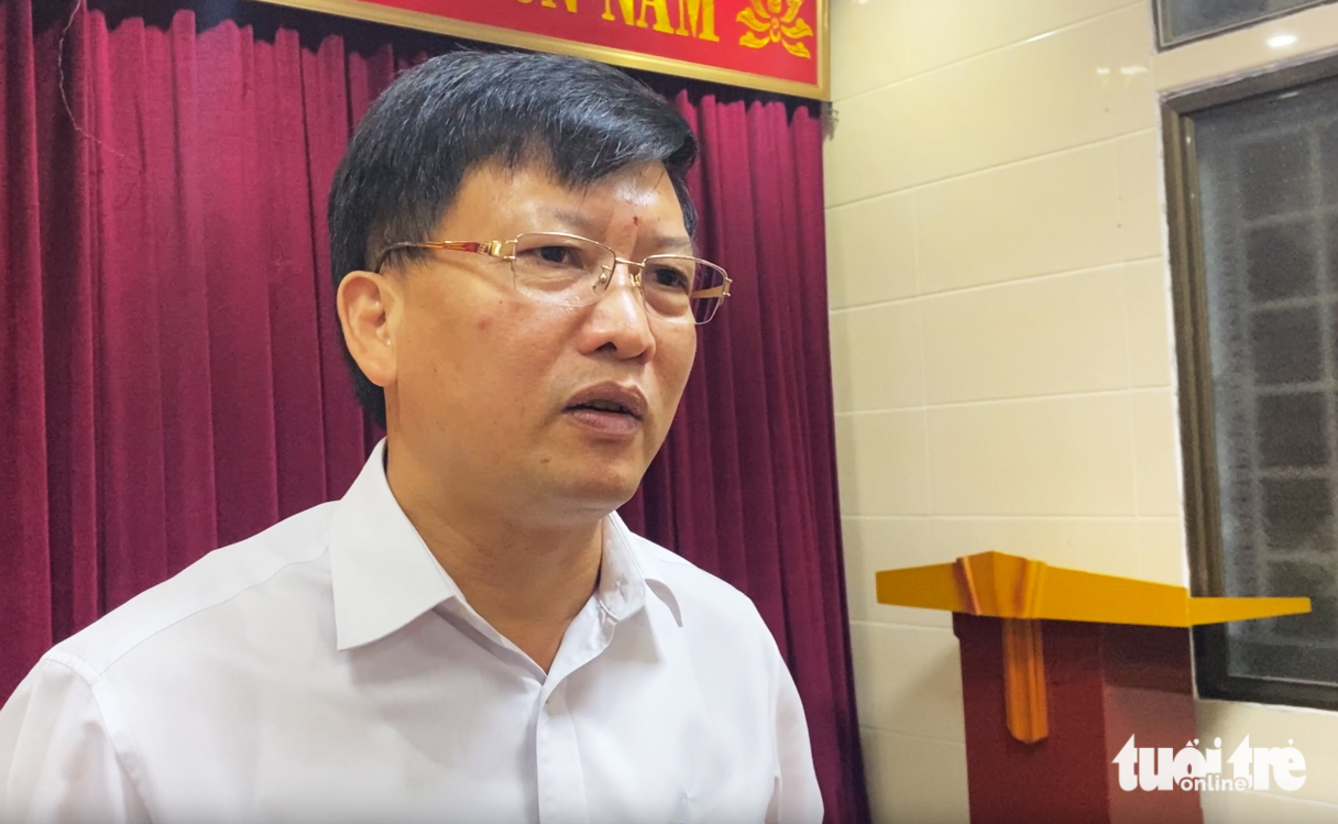Dân lại dựng lều chặn xe tải vào cảng biển quốc tế