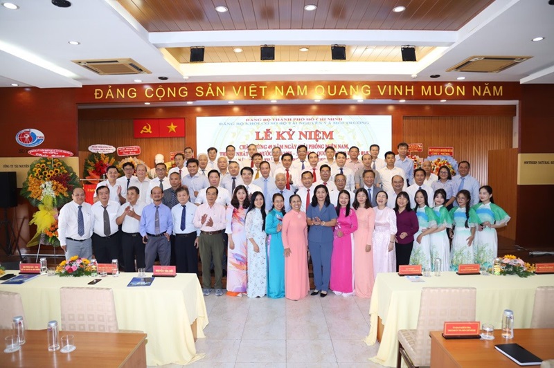 Họp mặt kỉ niệm 20 năm thành lập Đảng bộ Khối cơ sở Bộ TN&MT