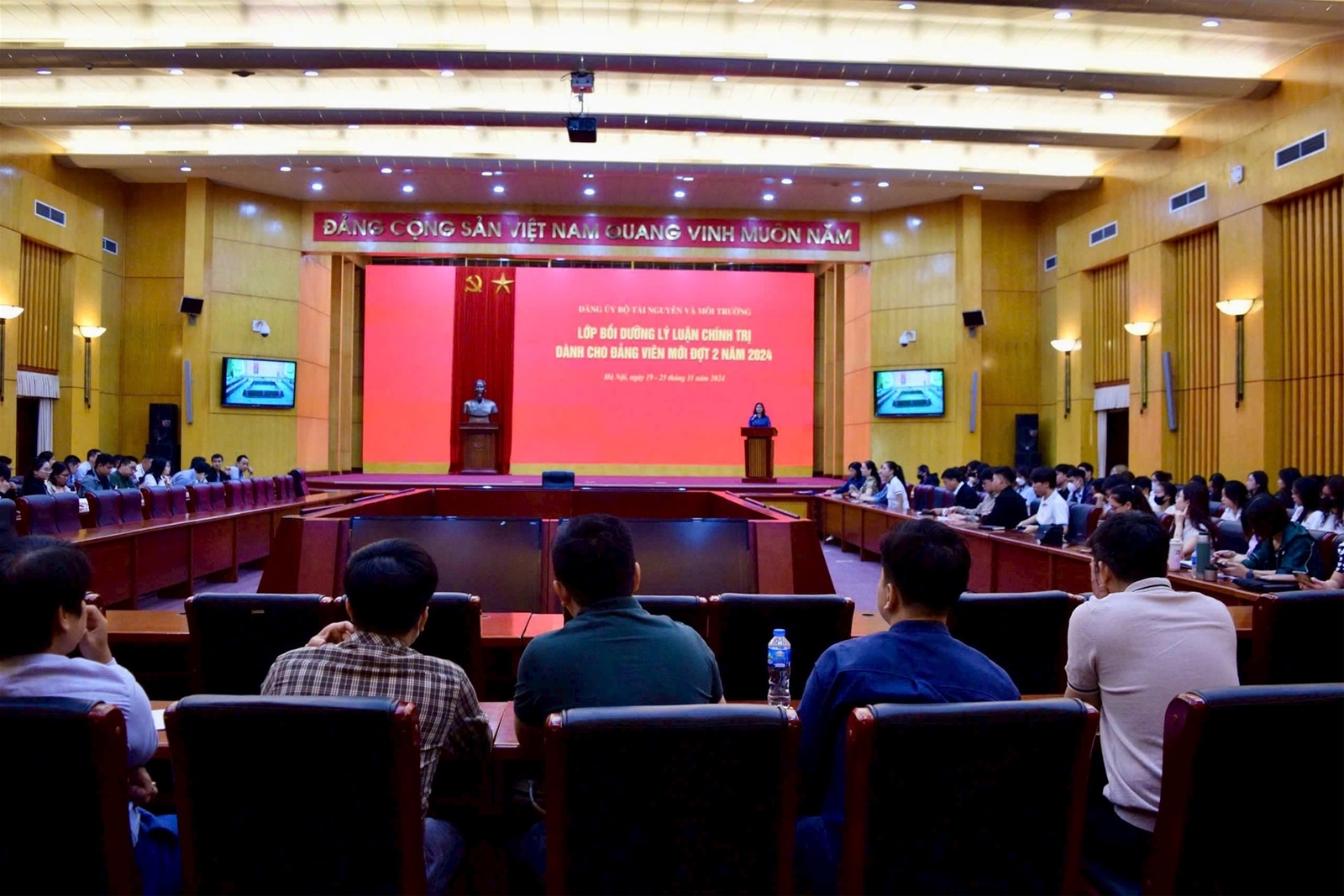 Đảng uỷ Bộ TN&MT: Khai giảng khoá bồi dưỡng lí luận chính trị cho đảng viên mới