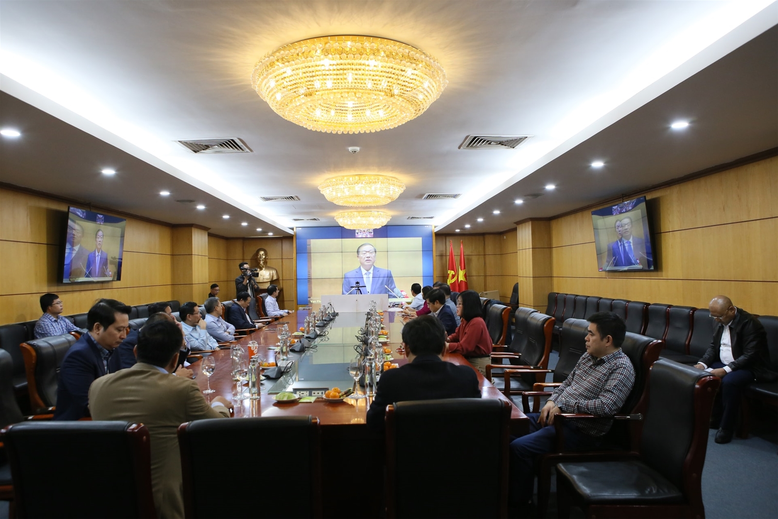 Đảng ủy Bộ TN&MT tham dự trực tuyến Hội nghị quán triệt, triển khai tổng kết thực hiện Nghị quyết 18-NQ/TW