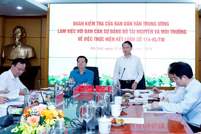 Đoàn khảo sát của Ban Dân vận Trung ương làm việc với Ban Cán sự Đảng Bộ Tài nguyên và Môi trường