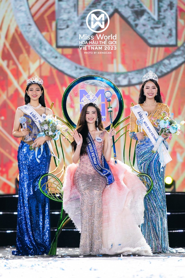 Đào Thị Hiền: Cô gái giấu gia đình đi thi nhan sắc giành Á hậu 1 Miss World Vietnam 2023