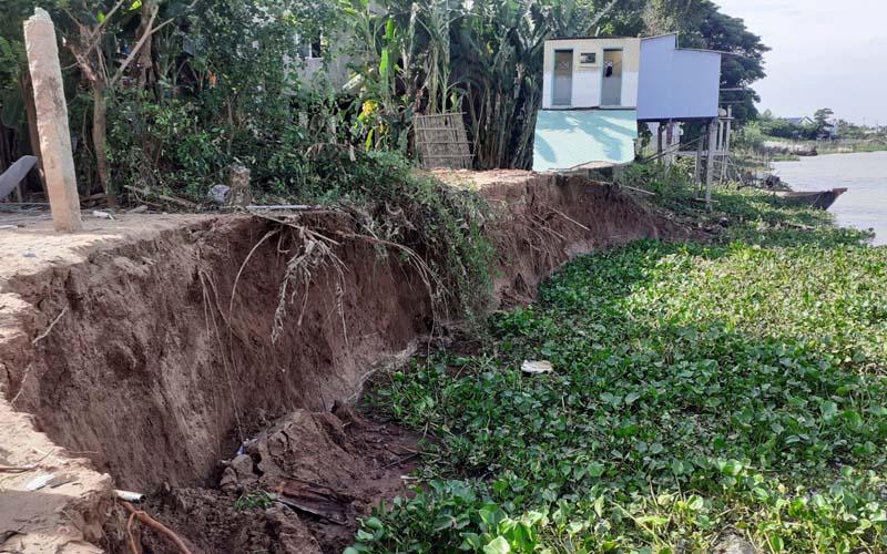 An Giang công bố tình huống khẩn cấp thiên tai sạt lở sông Hậu