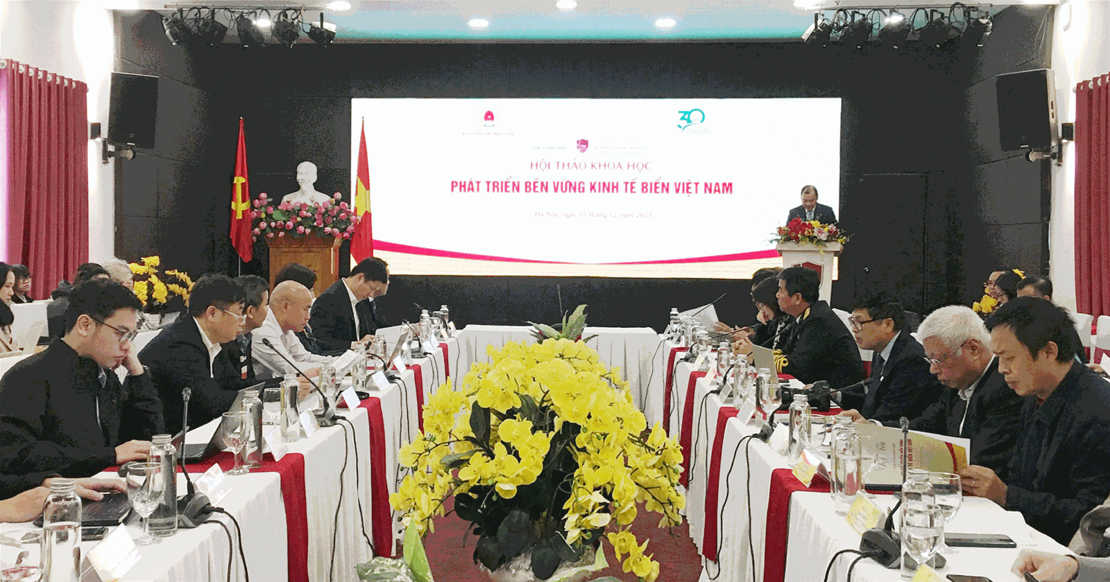 Hội thảo khoa học “Phát triển bền vững kinh tế biển Việt Nam”
