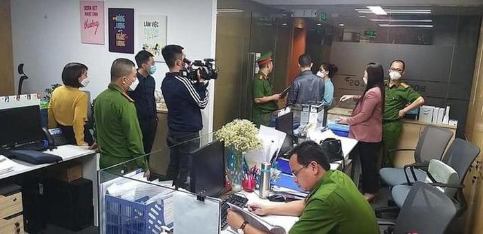 Lực lượng công an khám xét chỗ ở, nơi làm việc của Chủ tịch FLC Trịnh Văn Quyết