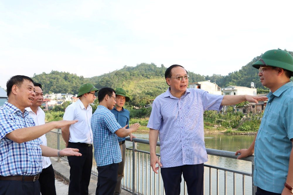 Thứ trưởng Bộ TN&MT Lê Công Thành và Đoàn công tác PCTT kiểm tra thực địa tại Bắc Kạn