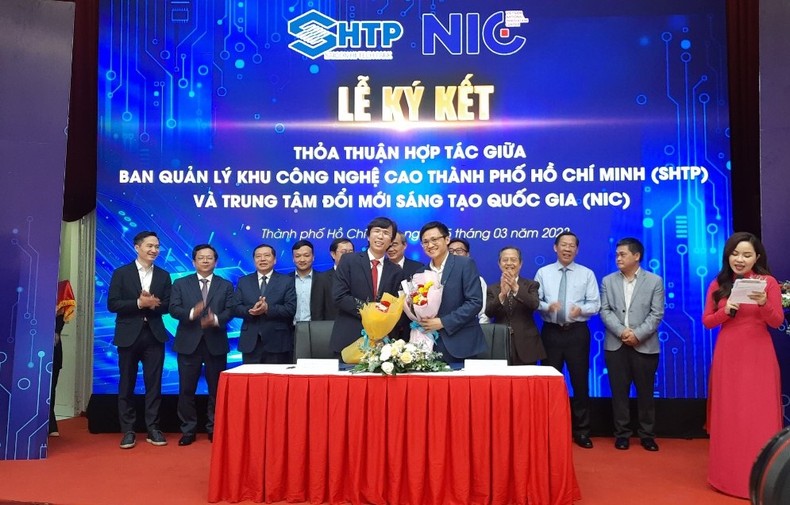 Ra mắt Trung tâm Đào tạo điện tử theo tiêu chuẩn quốc tế đầu tiên tại Việt Nam