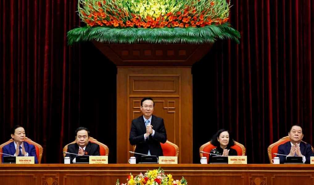 Xây dựng đội ngũ trí thức ngày càng lớn mạnh về số lượng và chất lượng