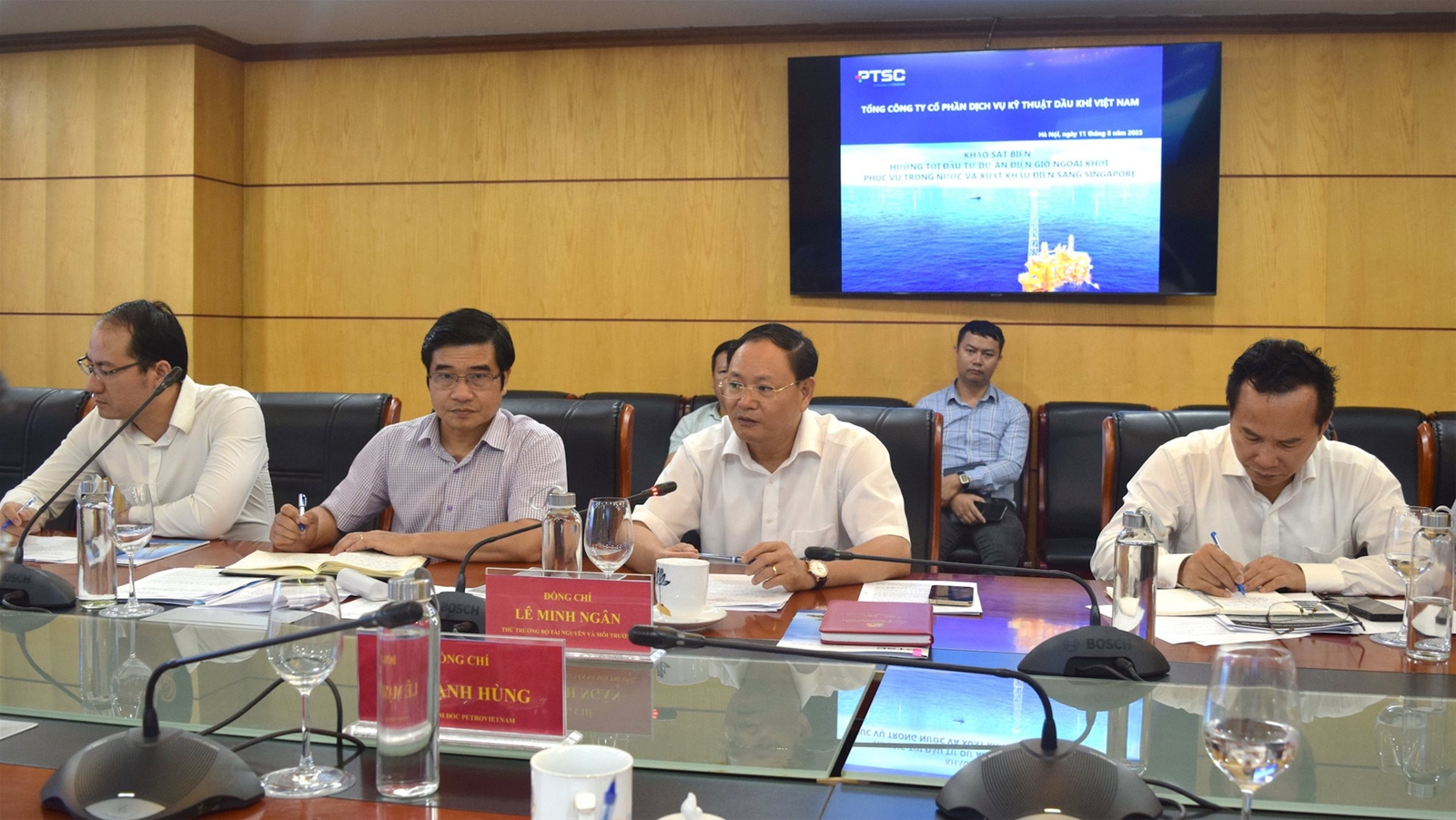 Bộ TN&MT làm việc với Tập đoàn Dầu khí Việt Nam về khảo sát biển để đầu tư dự án điện gió ngoài khơi