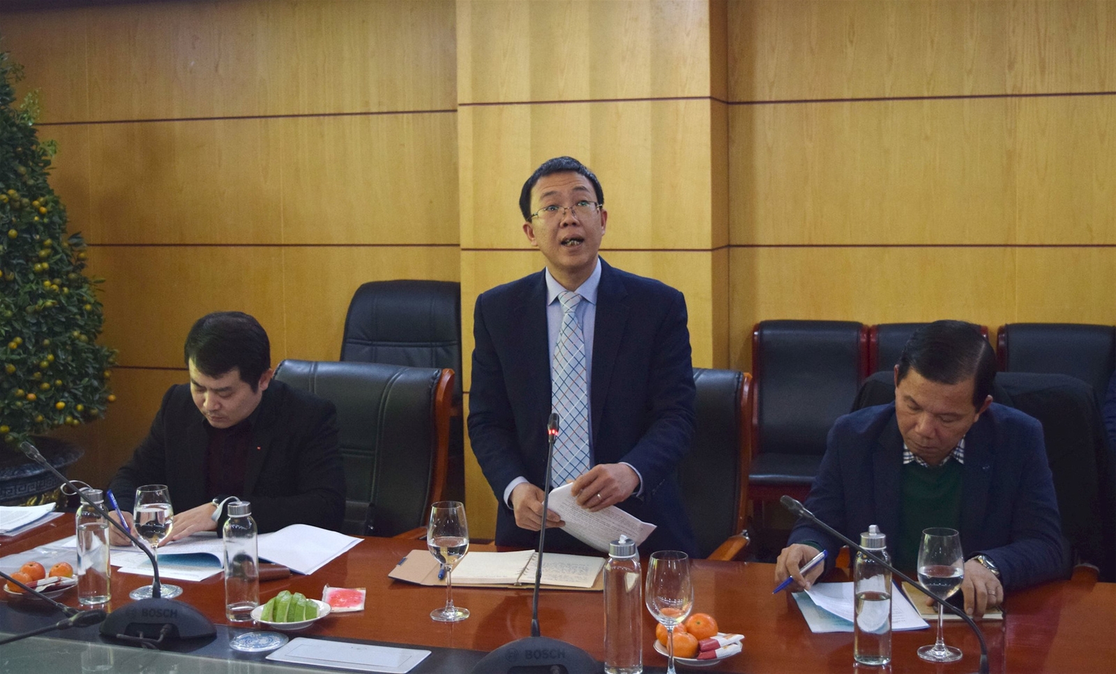 Tập trung hoàn thiện thể chế, chính sách về biển và hải đảo